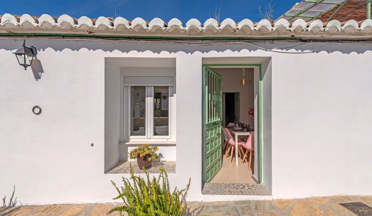 5028c1ff-05fb-4ce6-b5e2-7a354387b42b