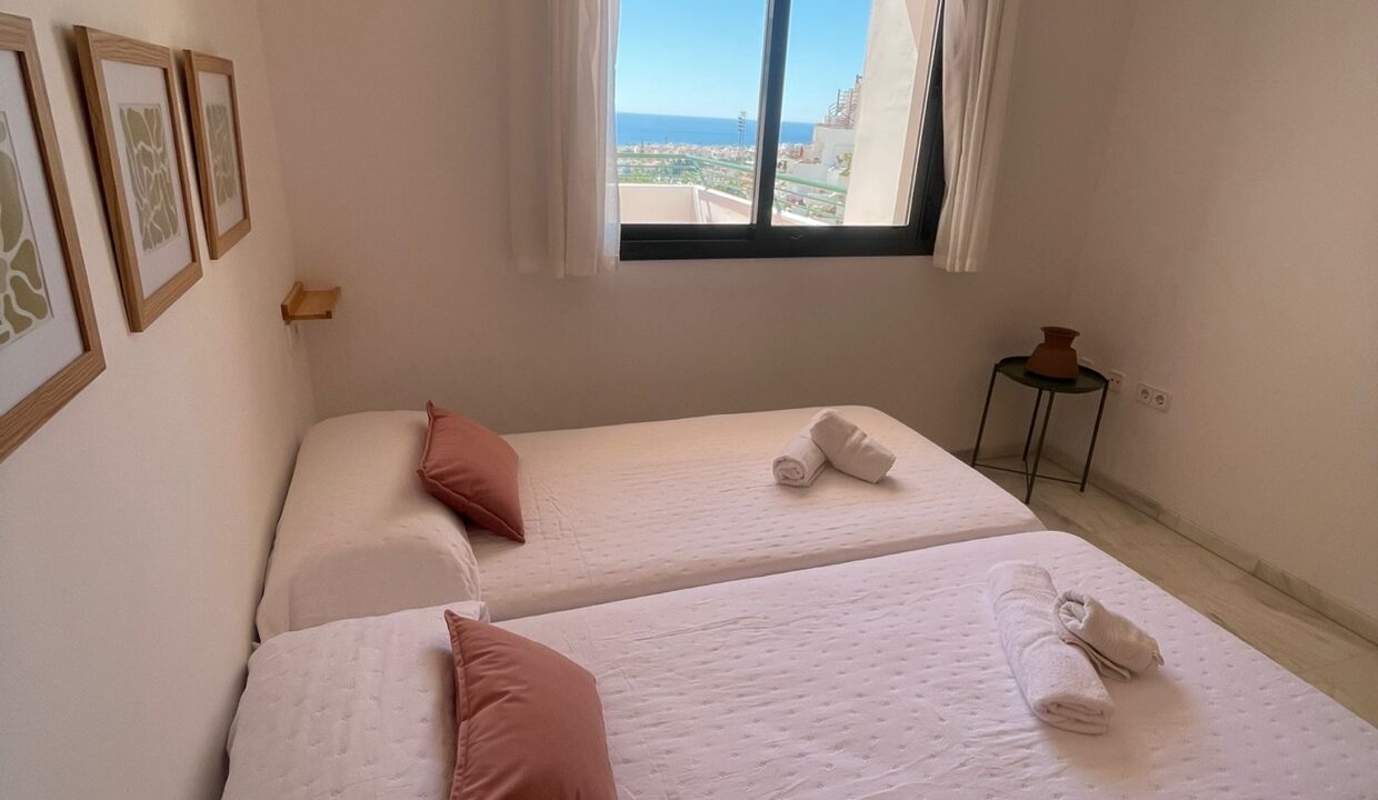 67350829-e41d-45bb-8718-c7e71972c35c