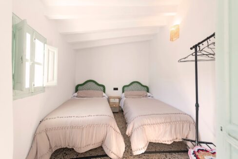 90fa6bb6-1c65-44df-9ffe-fabd6a9ad91f