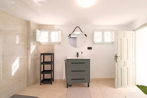 a6ed1f59-091d-46fb-b0cb-164284381c8a