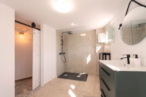 a72160e1-4cac-43ee-8c92-6f5f2bc3259d