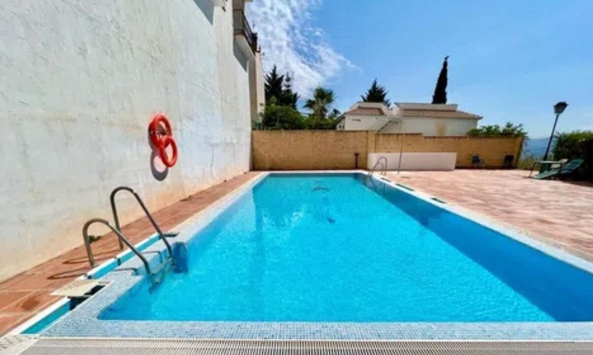 b2ad3174-3a57-4d6b-a91c-3308345268a3