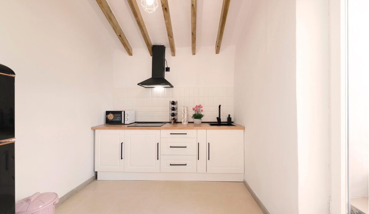 c1ab18cb-aaac-4d05-8189-acd2e7614401