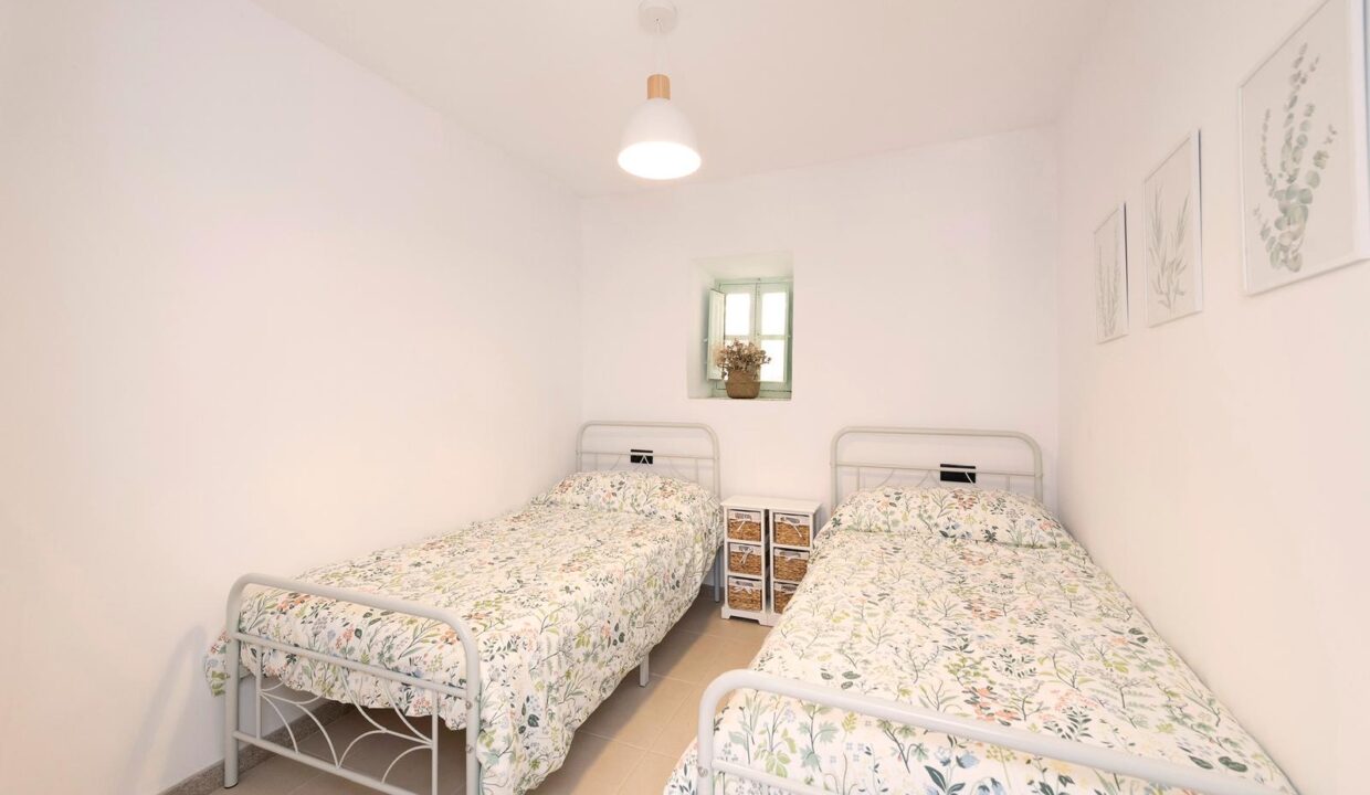 c827c444-b277-49c3-8a01-a9eb5b64a62c