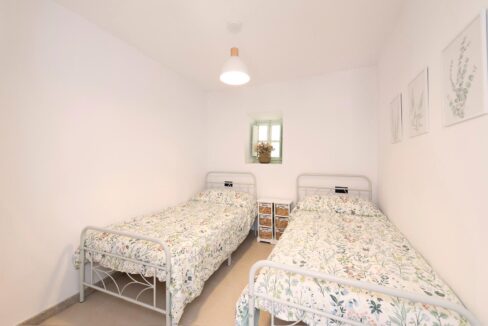 c827c444-b277-49c3-8a01-a9eb5b64a62c