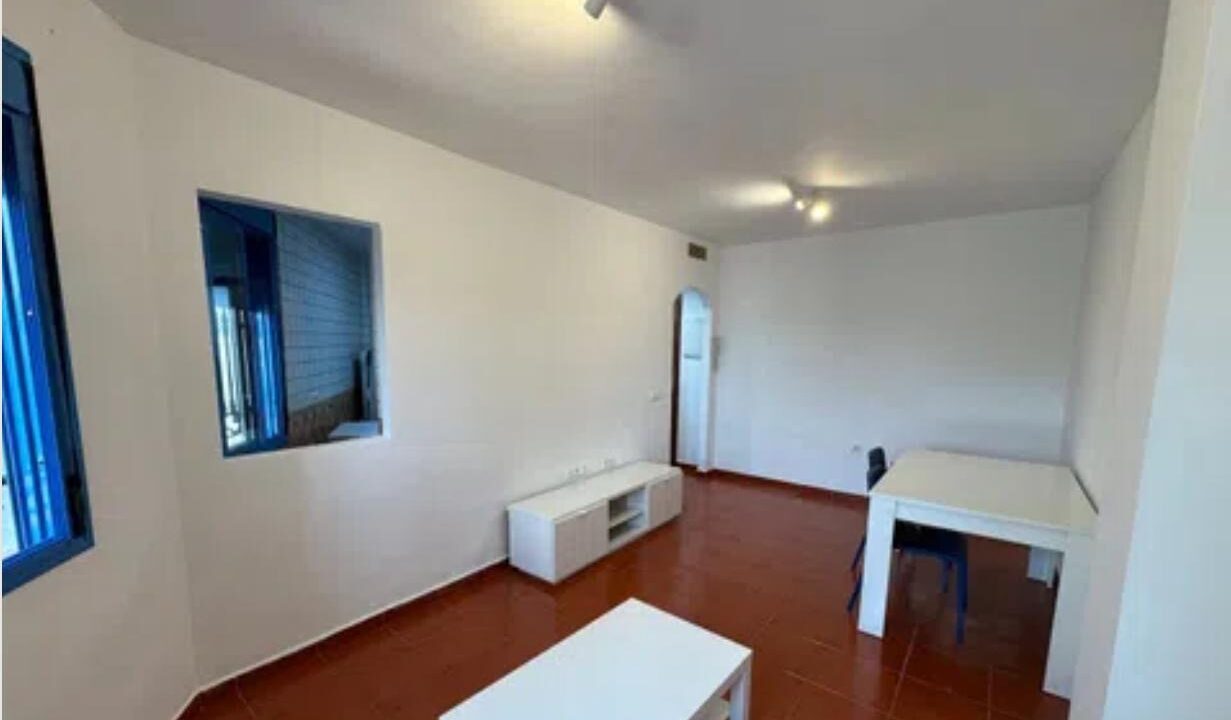 c8d75a4f-ac03-43a9-b47d-1adf52e7f5b6